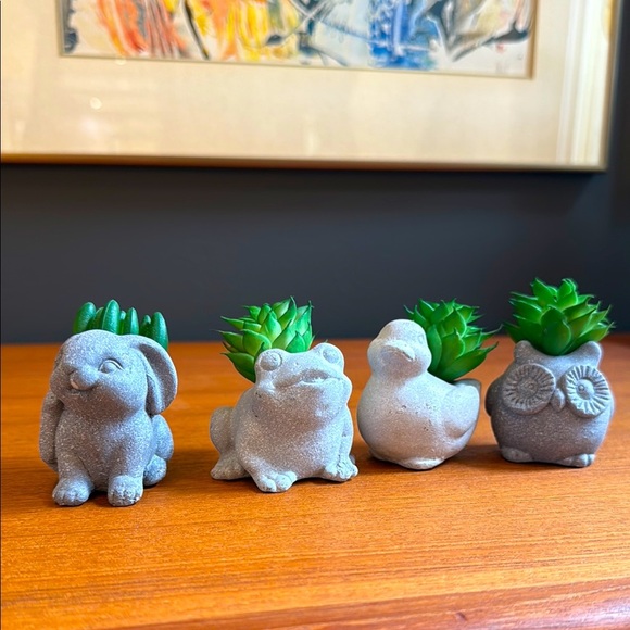 Set a four miniature faux succulents garden display cuteness - Picture 3 of 3